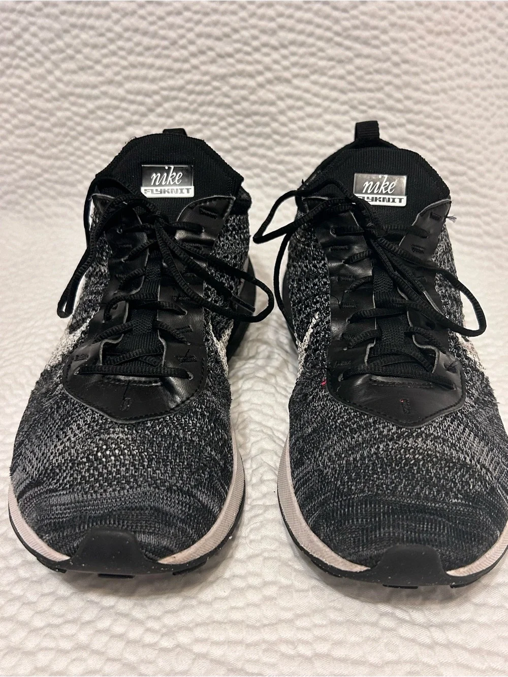 Nike Men's Black and Gray Flyknit Athletic Shoes